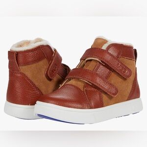 UGG Rennon II Boys Sneaker Boots